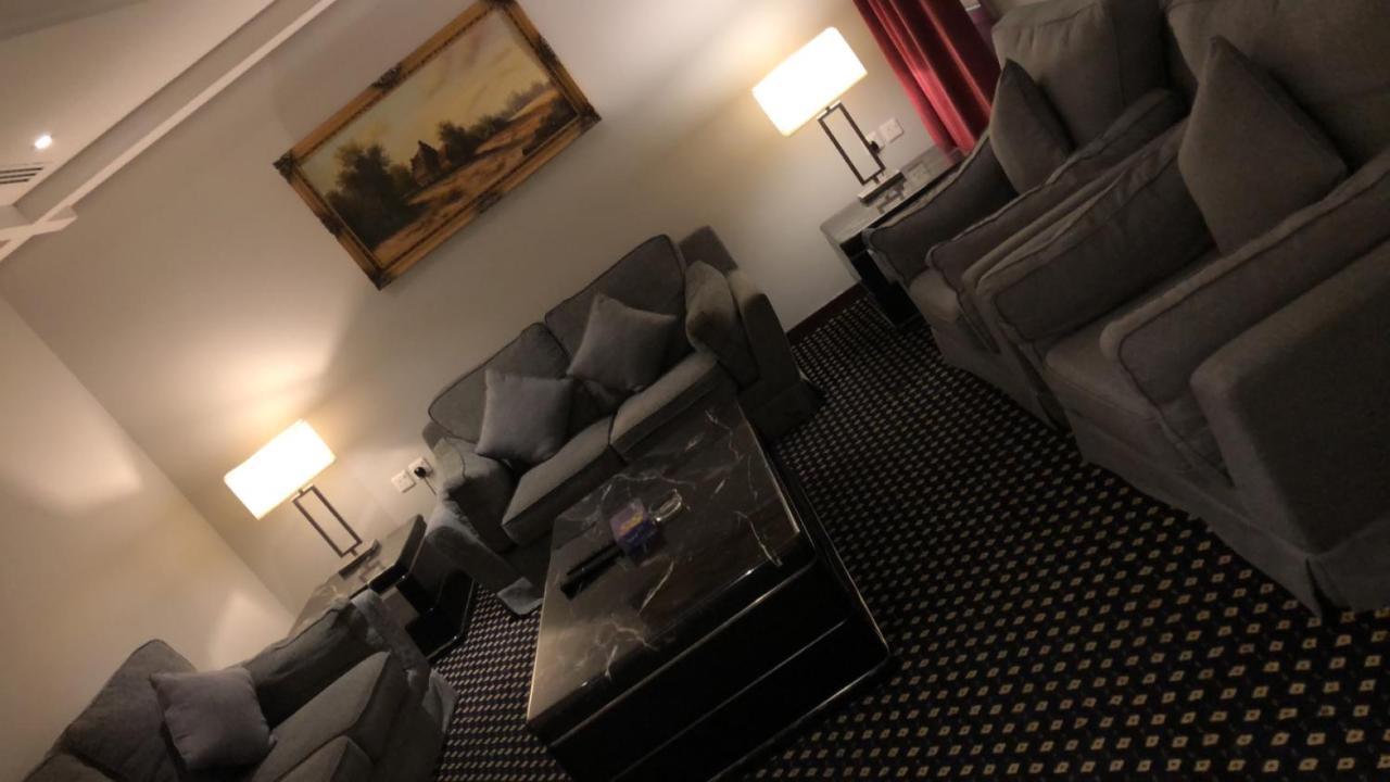 Sixty Three Hotel Suites Riyad Dış mekan fotoğraf